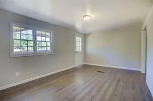 201 Oglesby Bridge Rd, Conyers, GA 30094 - Photo 12