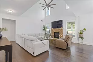 4867 Hunters Grv Wy, Sugar Hill, GA 30518 - Photo 14