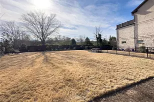 110 Via Roma, Woodstock, GA 30188 - Photo 38