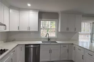 1519 Rangewood Dr SW, Lilburn, GA 30047 - Photo 10