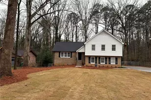 1519 Rangewood Dr SW, Lilburn, GA 30047 - Photo 4