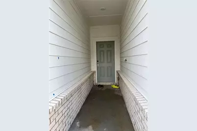 420 Point Place Dr, Loganville, GA 30052 - Photo 2