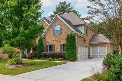 2571 Walden Estates Drive, Marietta, GA 30062 - Photo 2