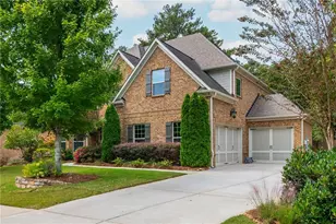 2571 Walden Estates Dr, Marietta, GA 30062 - Photo 2