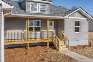 613 Cypress Dr, Mount Airy, GA 30563 - Photo 12