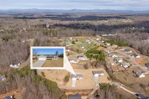 613 Cypress Dr, Mount Airy, GA 30563 - Photo 2