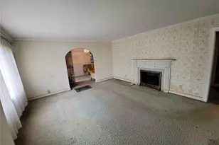 438 N 4th St, Griffin, GA 30223 - Photo 6