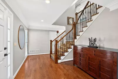 7745 Dunvegan Close, Sandy Springs, GA 30350 - Photo 6