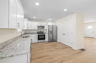 625 Cypress Dr, Mount Airy, GA 30563 - Photo 12