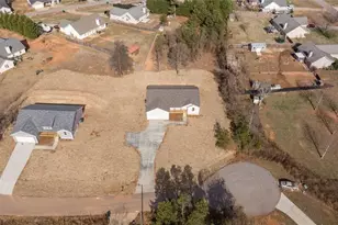 625 Cypress Dr, Mount Airy, GA 30563 - Photo 30