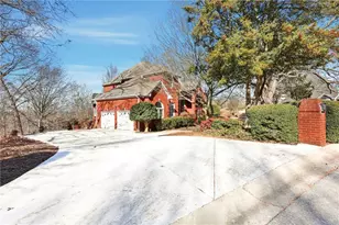 2857 Bridgeview Dr, Gainesville, GA 30507 - Photo 6