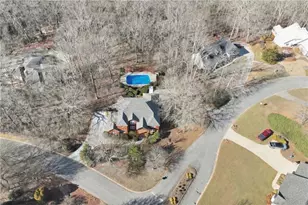 2857 Bridgeview Dr, Gainesville, GA 30507 - Photo 2