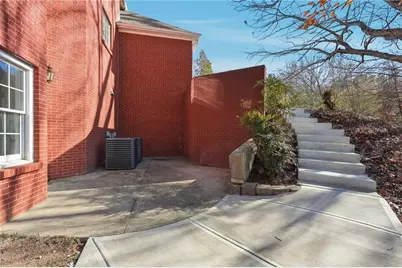 2857 Bridgeview Drive, Gainesville, GA 30507 - Photo 8