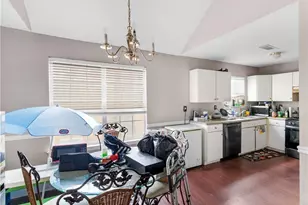 6660 Pole Creek Dr, Lithonia, GA 30058 - Photo 6