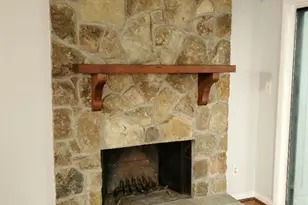 1247 Druid Knoll Dr NE, Atlanta, GA 30319 - Photo 4