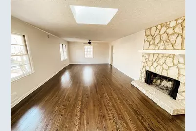 359 N Victoria Road, Woodstock, GA 30189 - Photo 4