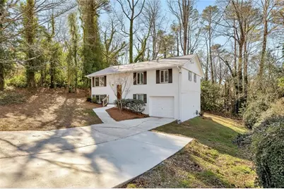 2564 Timberly Drive SE, Marietta, GA 30060 - Photo 2