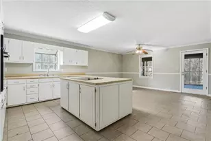 18 Rosalyn Dr SW, Rome, GA 30165 - Photo 10