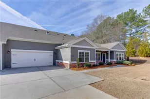 2476 Rathburn Cir, Loganville, GA 30052 - Photo 2