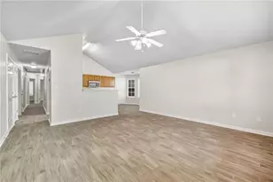 7137 Ravenwood Ln, Lithonia, GA 30038 - Photo 8