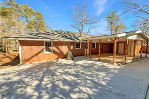 1367 Oakview Cir, Forest Park, GA 30297 - Photo 18