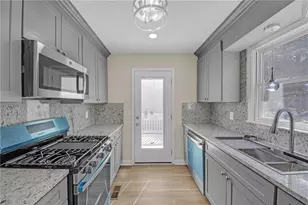 122 W South St, Canton, GA 30114 - Photo 16