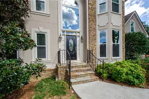 1846 Dorminey Ct, Lawrenceville, GA 30043 - Photo 2