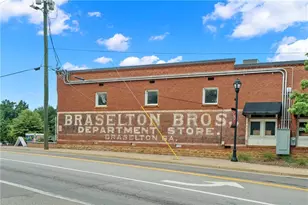 135 High Pt Dr, Hoschton, GA 30548 - Photo 18