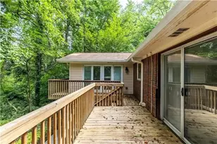 1102 Rogeretta Dr NE, Atlanta, GA 30329 - Photo 4