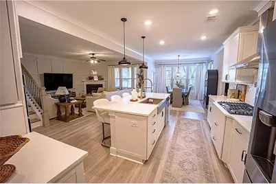 6833 Benjamin Drive, Flowery Branch, GA 30542 - Photo 8