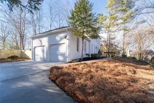 2360 Milstead Cir NE, Marietta, GA 30066 - Photo 36