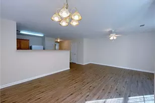 6334 Hickory Ln Cir, Union City, GA 30291 - Photo 10