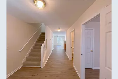 6334 Hickory Lane Circle, Union City, GA 30291 - Photo 4