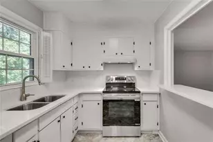 799 Marstevan Dr, Atlanta, GA 30306 - Photo 12