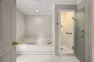 19 Saratoga Pl NE, Atlanta, GA 30324 - Photo 22