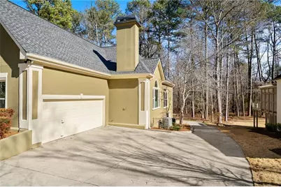 1660 Carlson Lane SW, Marietta, GA 30064 - Photo 4