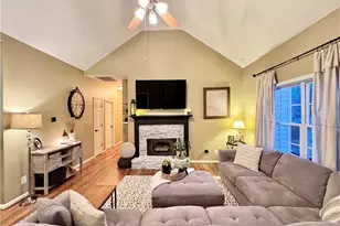 802 Hampton Way, Canton, GA 30115 - Photo 4