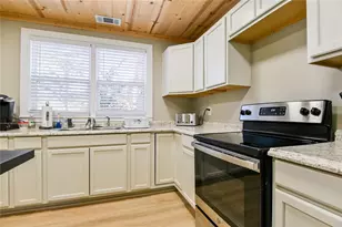 1160 Moody St, Union Point, GA 30669 - Photo 16