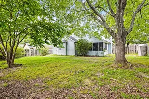 1241 Larkwood Dr, Jonesboro, GA 30238 - Photo 2