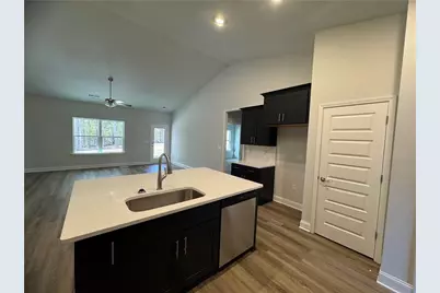 562 Walnut Creek Parkway, Pendergrass, GA 30567 - Photo 8