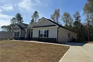 562 Walnut Crk Pkwy, Pendergrass, GA 30567 - Photo 2