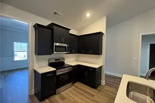 562 Walnut Crk Pkwy, Pendergrass, GA 30567 - Photo 6