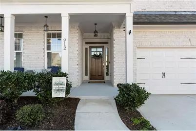 912 Lucky Lane, Woodstock, GA 30188 - Photo 4