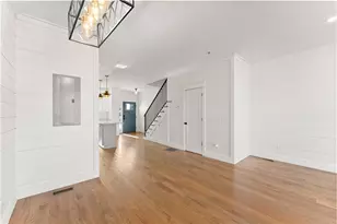 35 Cottonwood St, Clayton, GA 30525 - Photo 10