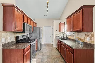 2125 Mina Ln Dr, Buford, GA 30518 - Photo 8