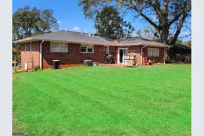 1804 Spring Valley Circle, Griffin, GA 30223 - Photo 2