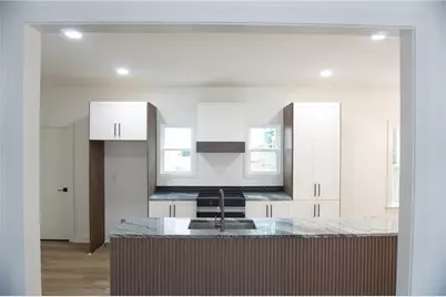 708 Rochelle Drive SW, Atlanta, GA 30310 - Photo 6