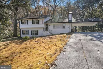 4849 Kenilworth Drive, Stone Mountain, GA 30083 - Photo 4