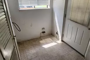 4645 Shannon Ct, Union City, GA 30291 - Photo 12