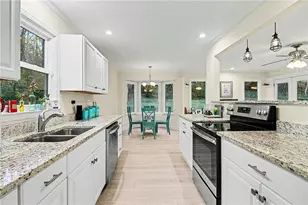 370 Kenilworth Cir, Stone Mountain, GA 30083 - Photo 12